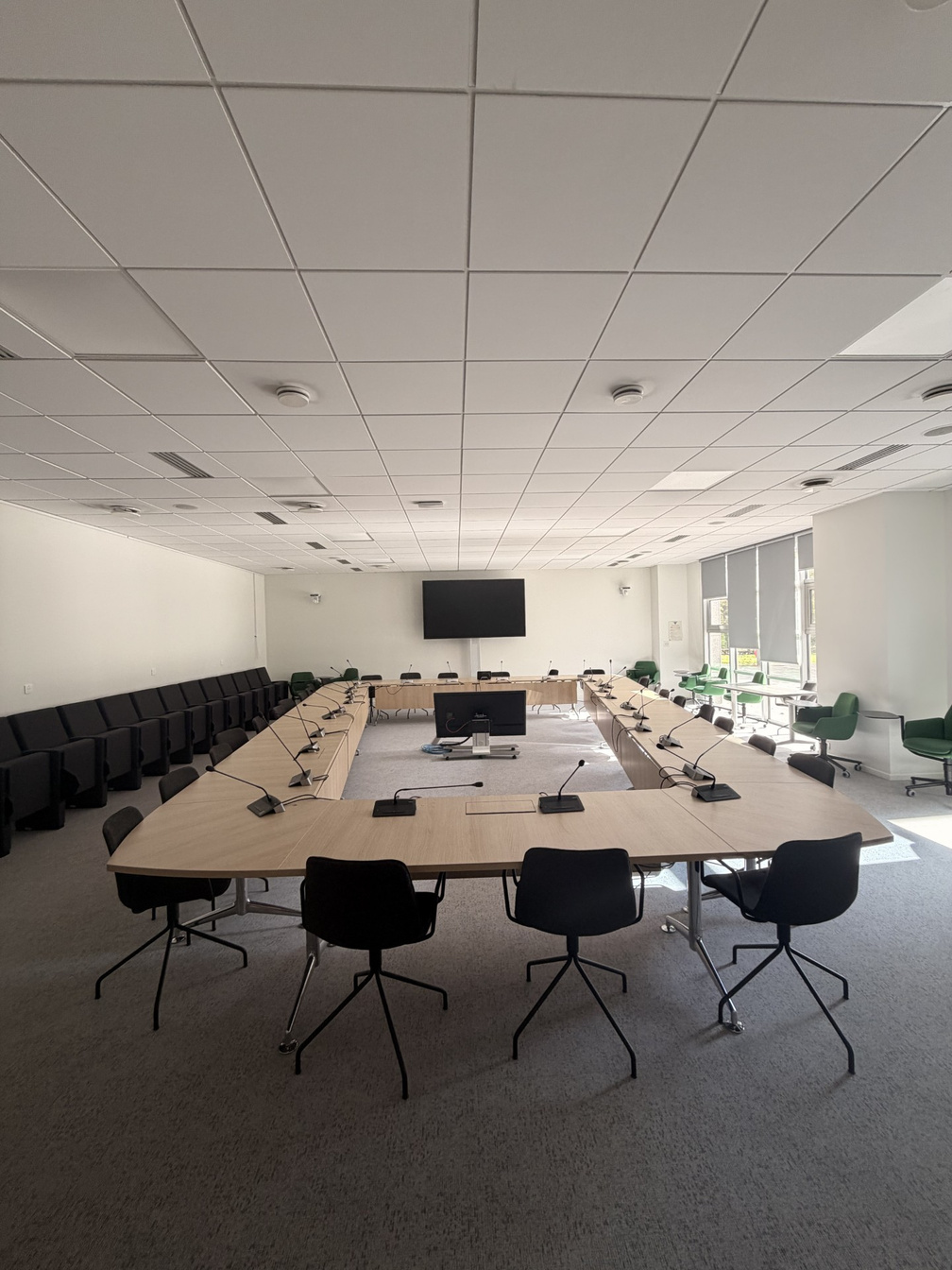 Salle de visioconférence équipée